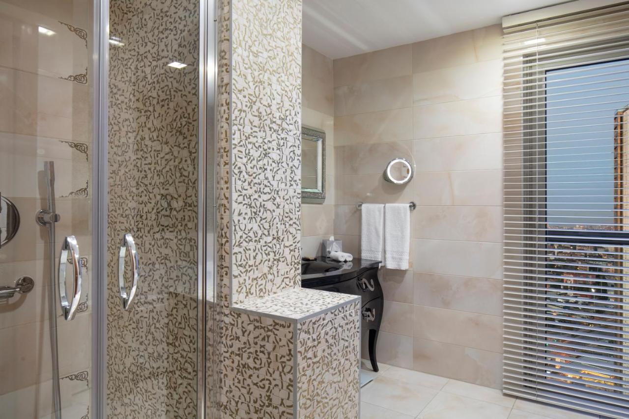 Doubletree By Hilton Istanbul Atasehir Hotel & Conference Centre Εξωτερικό φωτογραφία