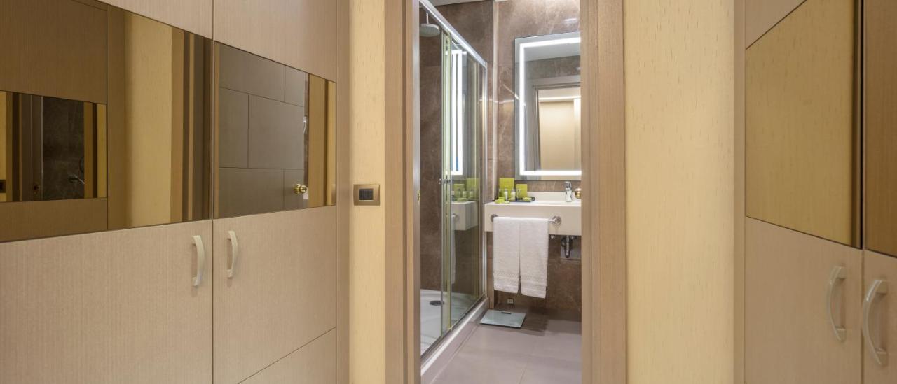 Doubletree By Hilton Istanbul Atasehir Hotel & Conference Centre Εξωτερικό φωτογραφία