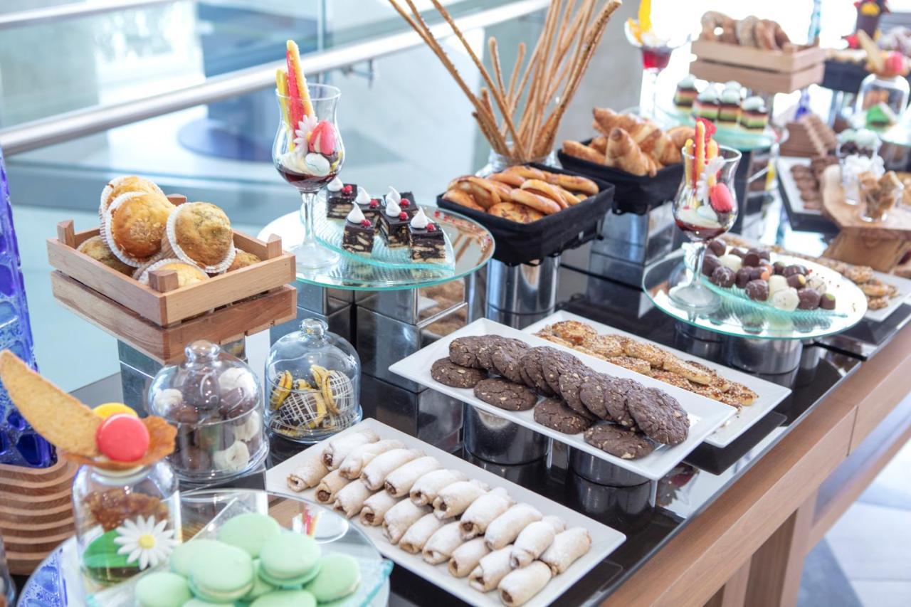 Doubletree By Hilton Istanbul Atasehir Hotel & Conference Centre Εξωτερικό φωτογραφία