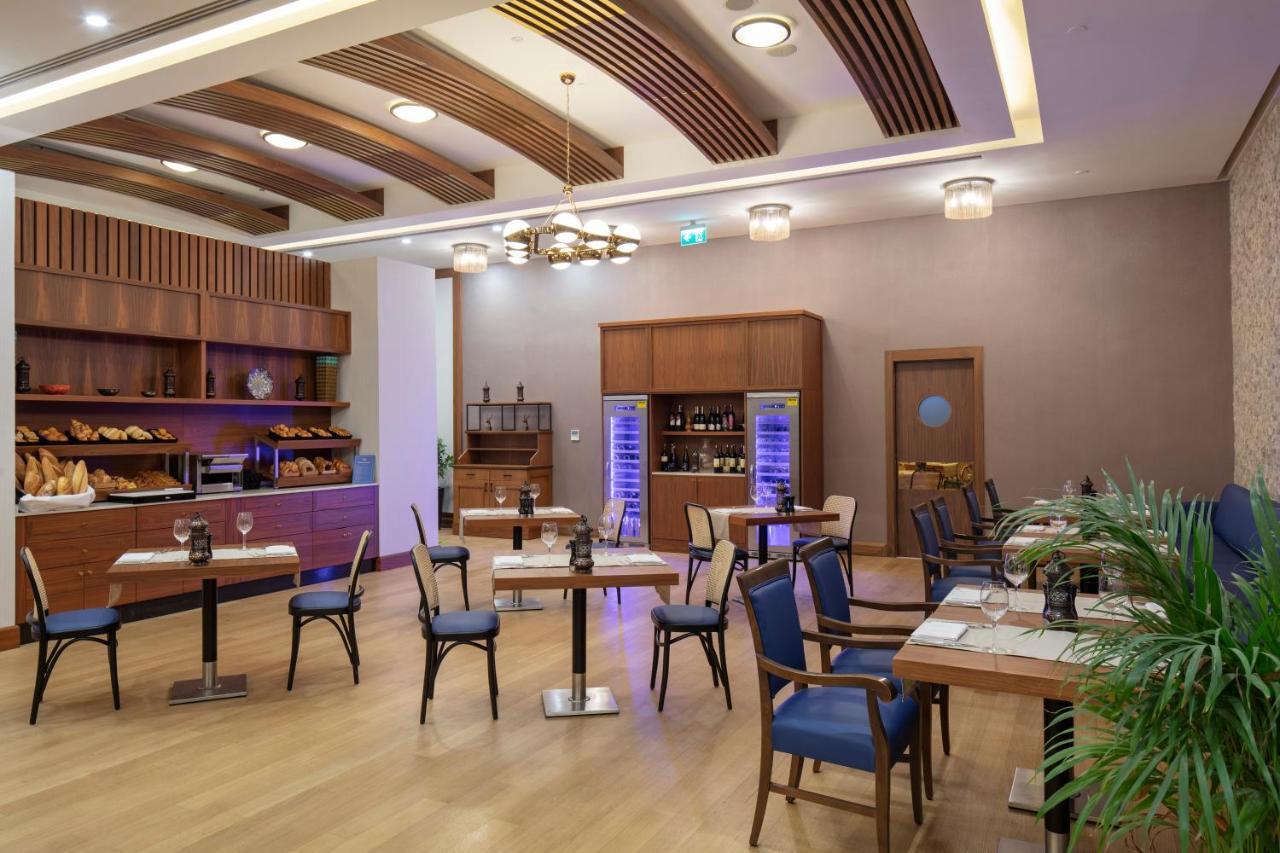 Doubletree By Hilton Istanbul Atasehir Hotel & Conference Centre Εξωτερικό φωτογραφία