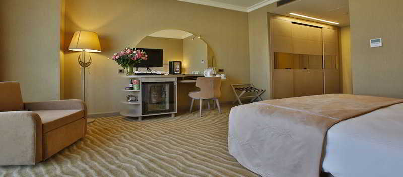 Doubletree By Hilton Istanbul Atasehir Hotel & Conference Centre Εξωτερικό φωτογραφία